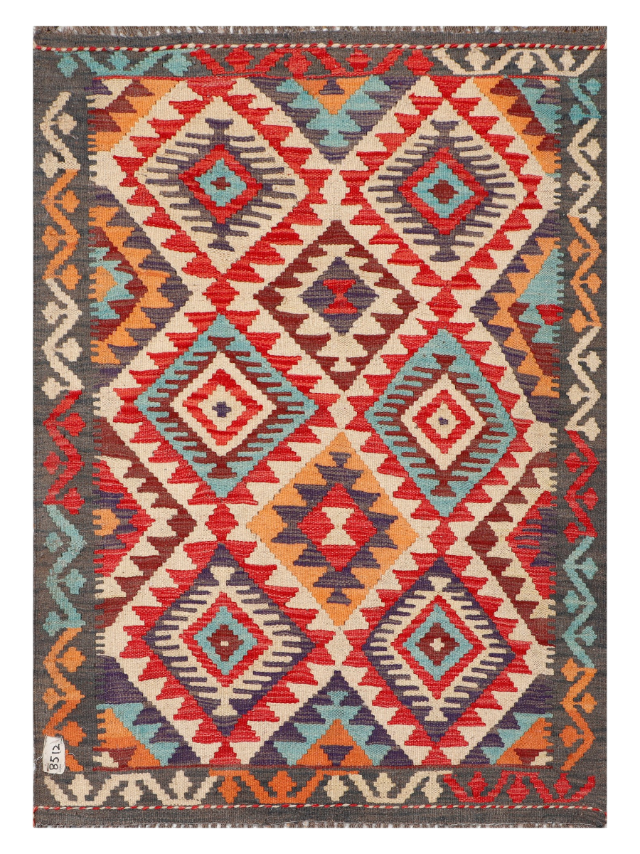 Kamaan-e Rustam, Maimana Kilim - 134 × 96 cm (4'5" x 3'2")-0