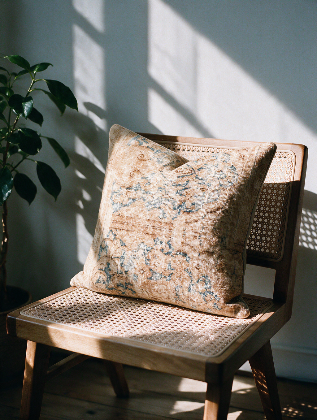Shabnam, Persian Hand-Knotted Cushion Cover - 45 × 45 cm (18" x 18")-1