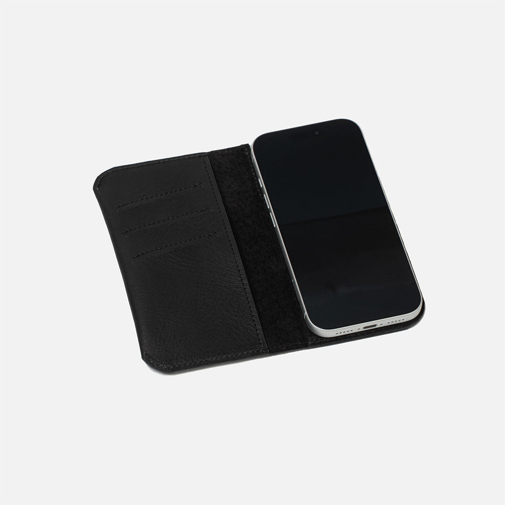 The Minimalist 1.0 Leather Folio Case for iPhone 18 Series with MagSafe